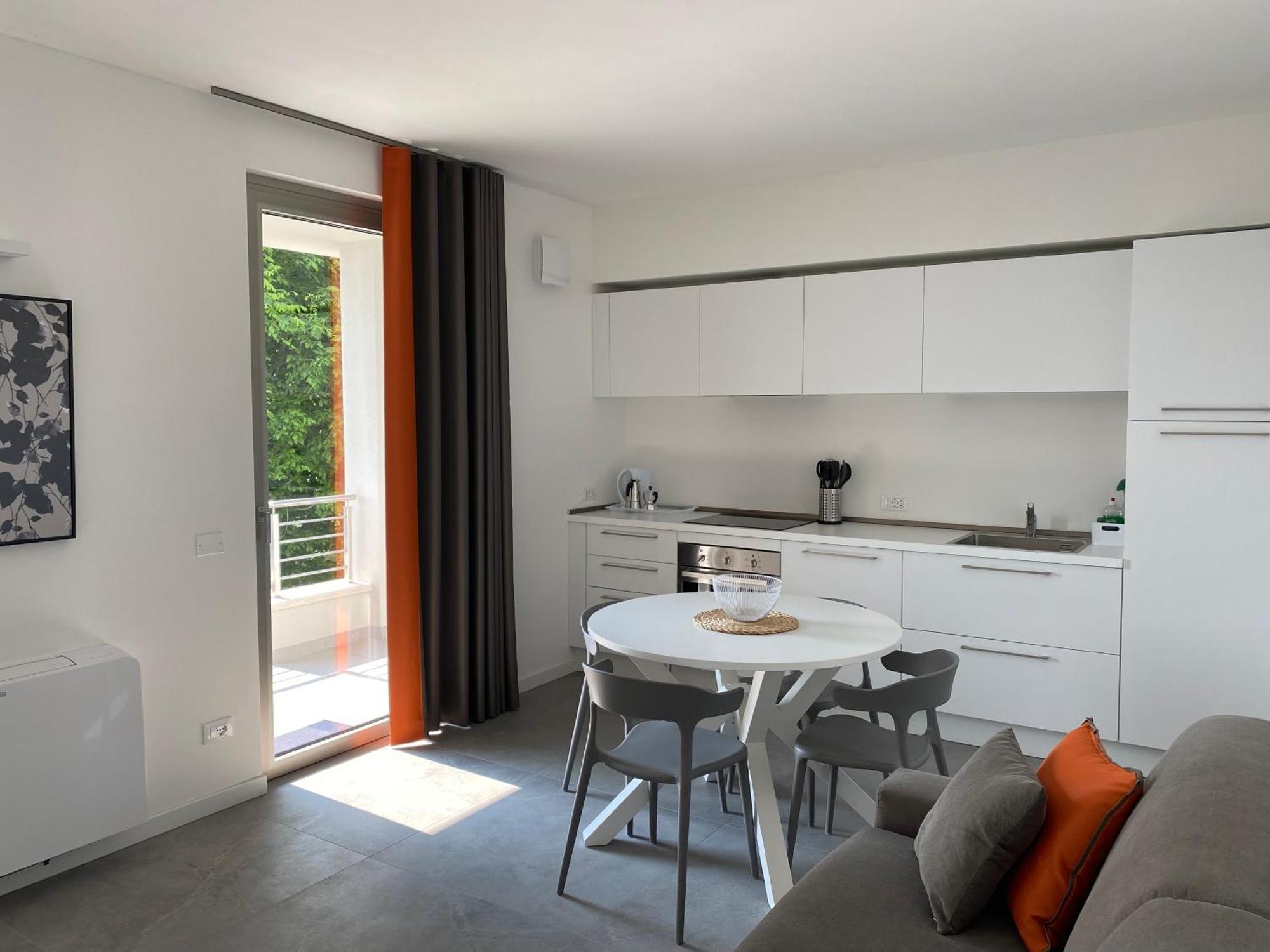 Sirmio Apartments - Darsena Stay 西尔米奥奈 外观 照片